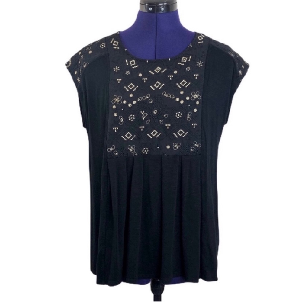 Anthropologie Akemi + Kin Black Gold Embroidered Short Sleeve Top